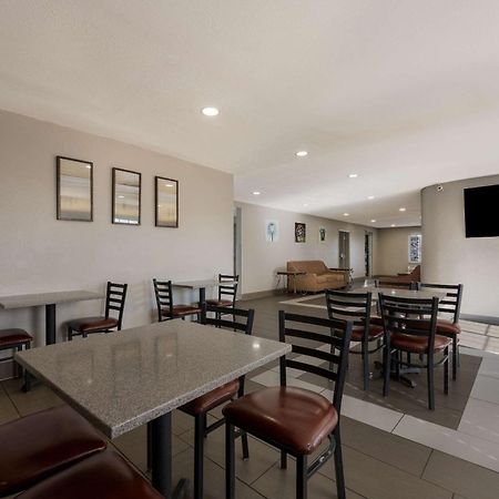 Quality Inn University Area Фармвілл Екстер'єр фото