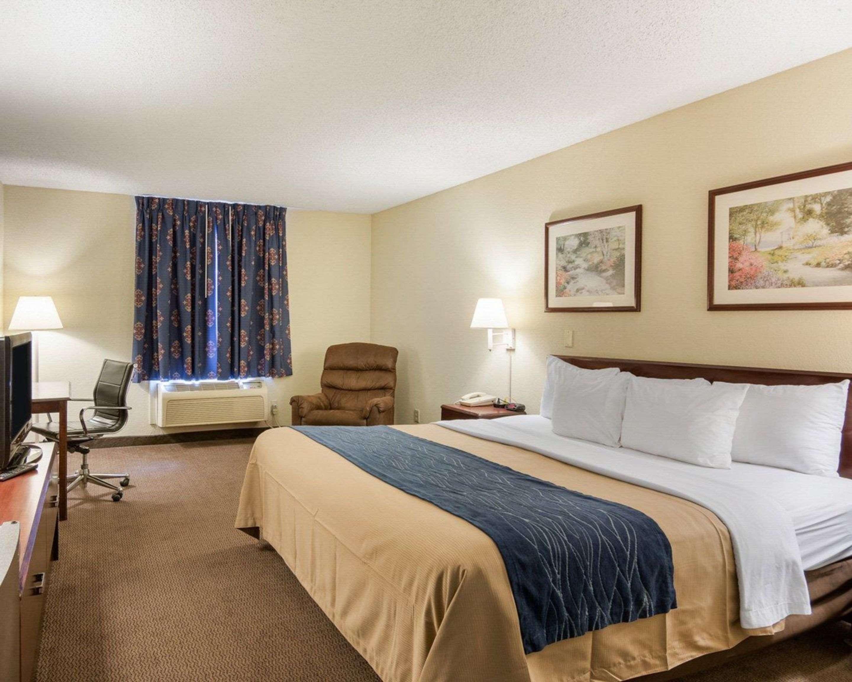 Quality Inn University Area Фармвілл Екстер'єр фото