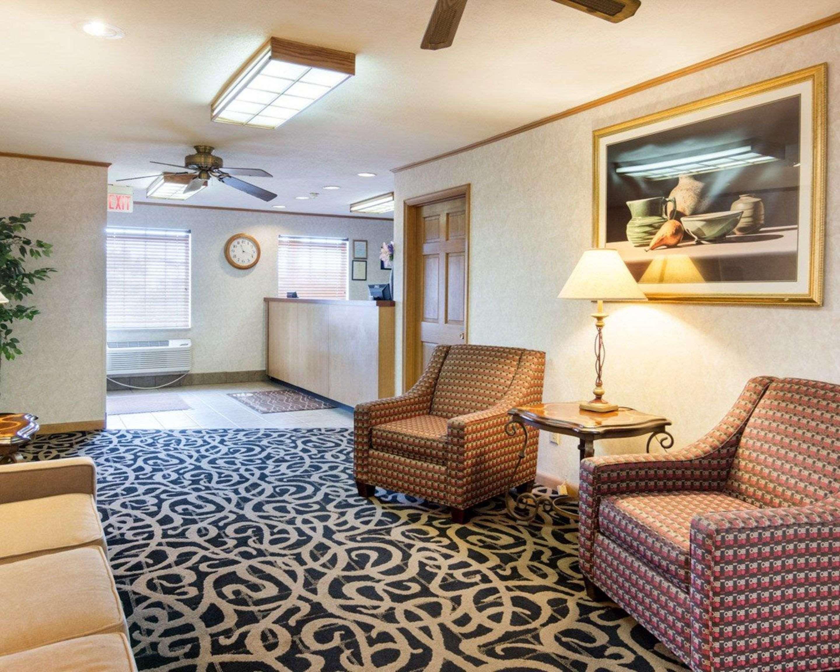Quality Inn University Area Фармвілл Екстер'єр фото