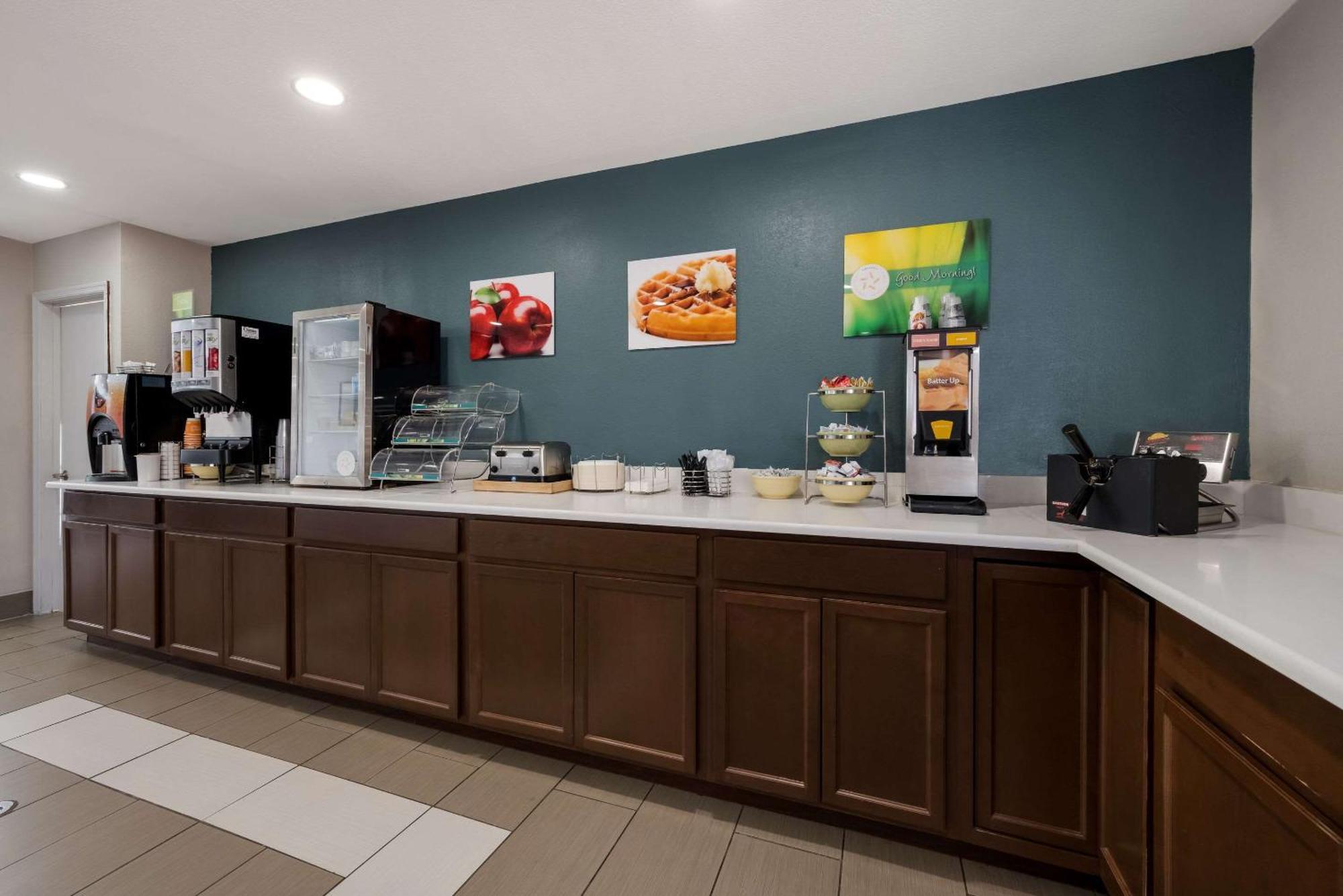 Quality Inn University Area Фармвілл Екстер'єр фото
