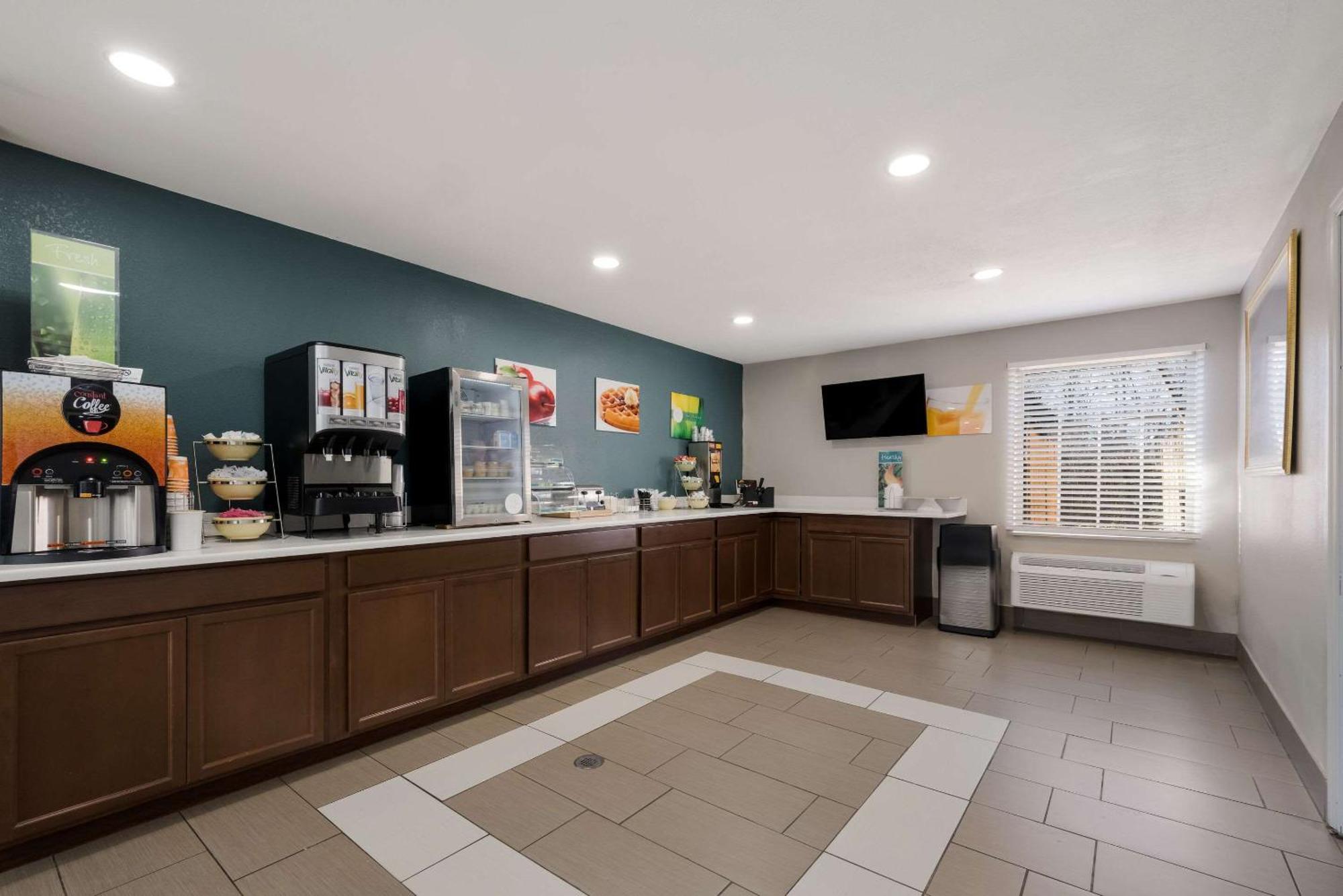 Quality Inn University Area Фармвілл Екстер'єр фото