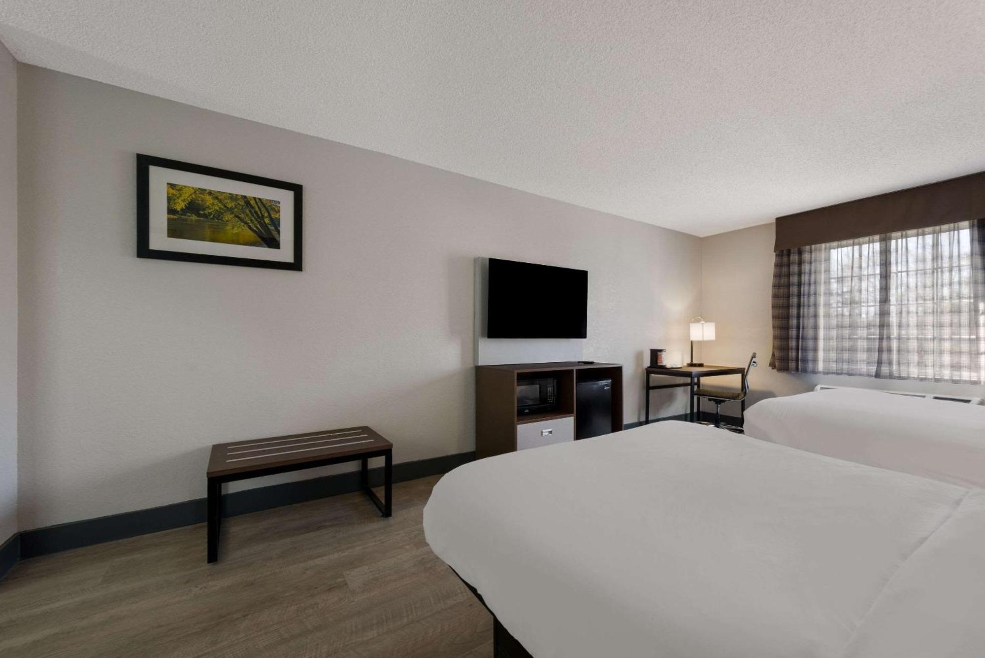 Quality Inn University Area Фармвілл Екстер'єр фото