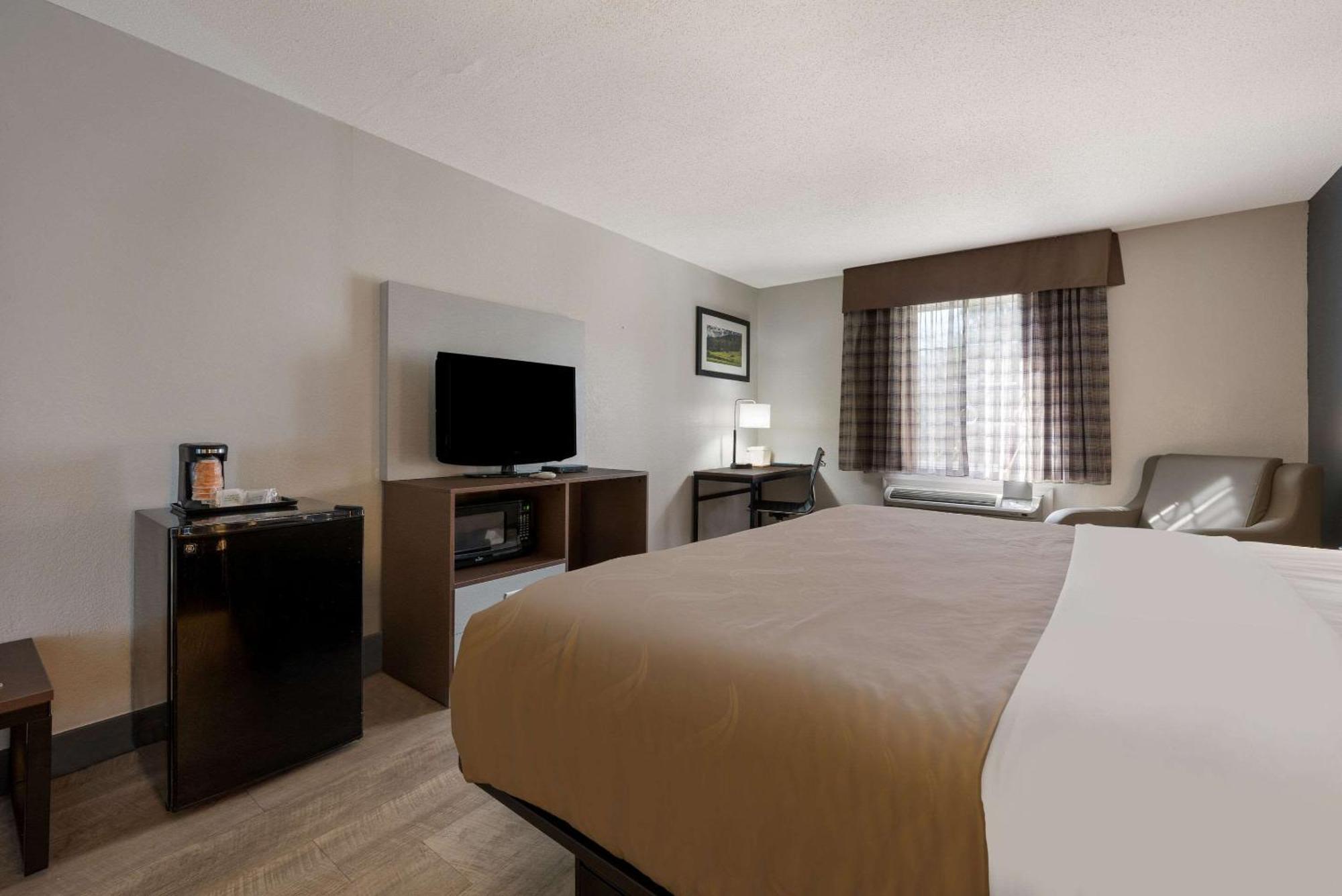 Quality Inn University Area Фармвілл Екстер'єр фото