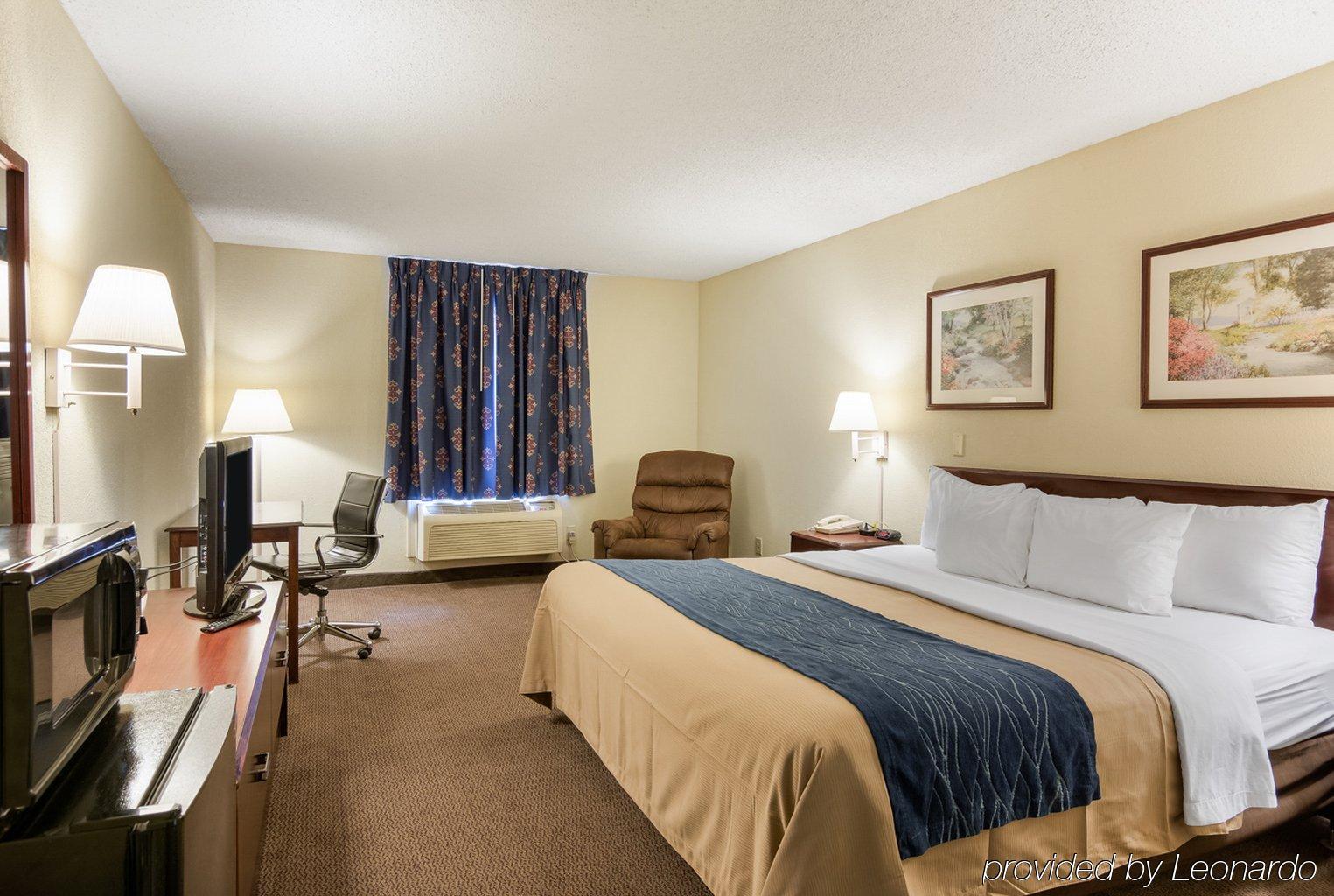 Quality Inn University Area Фармвілл Екстер'єр фото